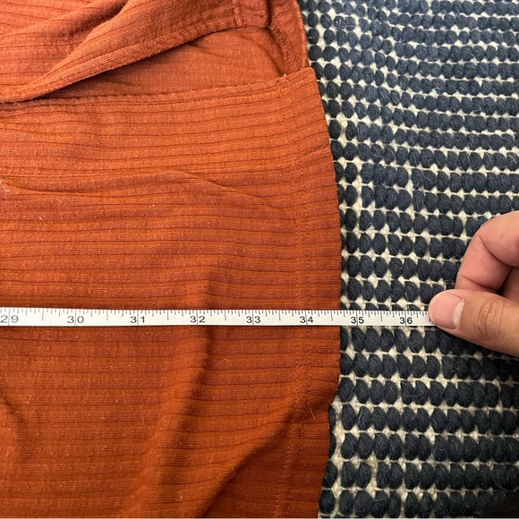 Free people beach Women's Rust sweater ribbed size large - Picture 8 of 9